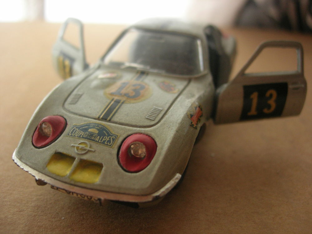 Rare Opel GT 1900 1/43 Solido 