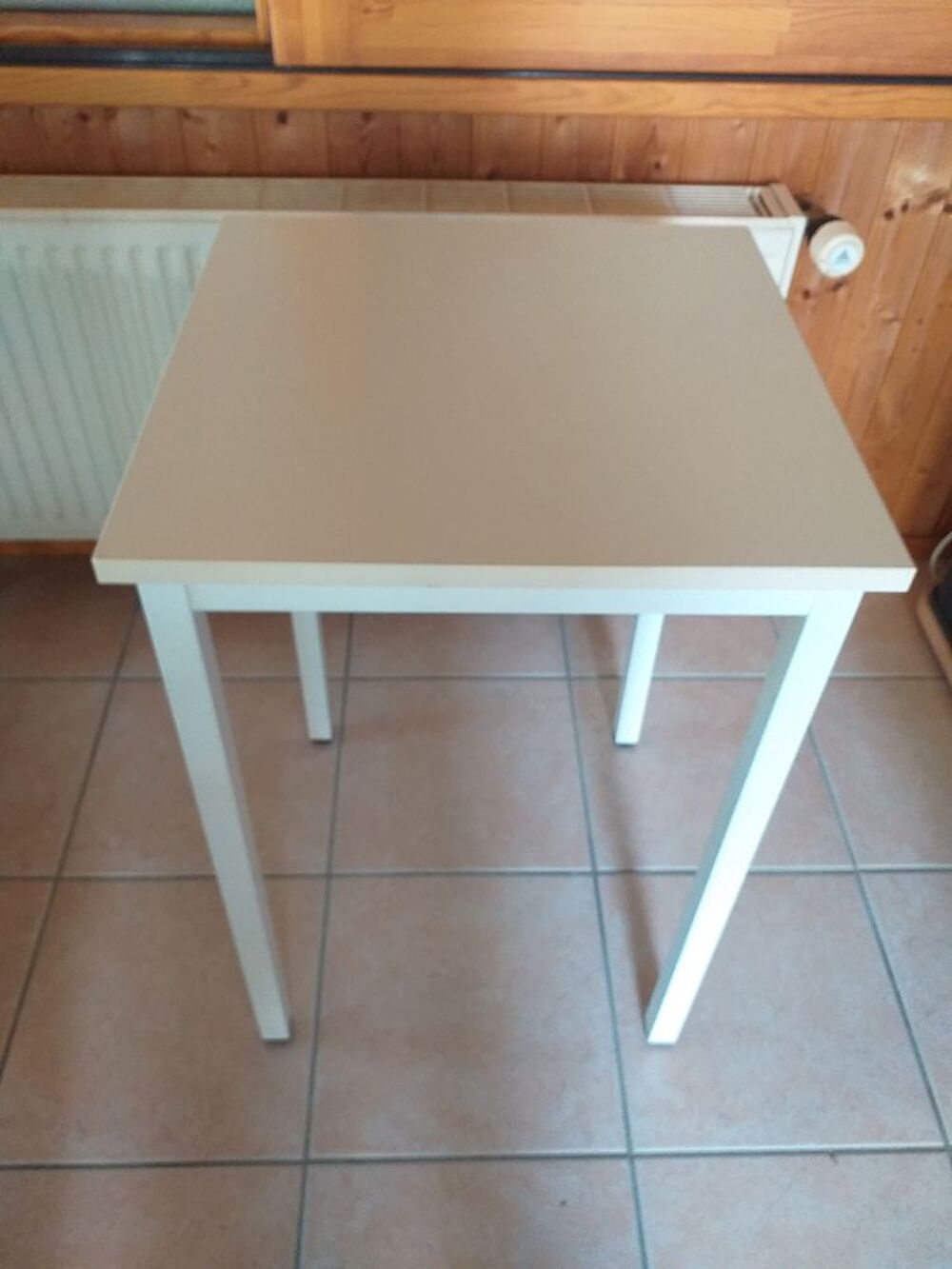 Table desserte carr&eacute;e 50x50 x h 73cm Meubles