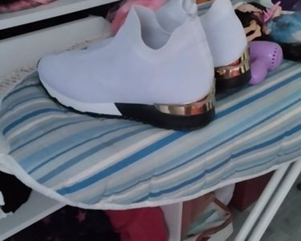 chaussurestaille 38 neuves Jeux / jouets