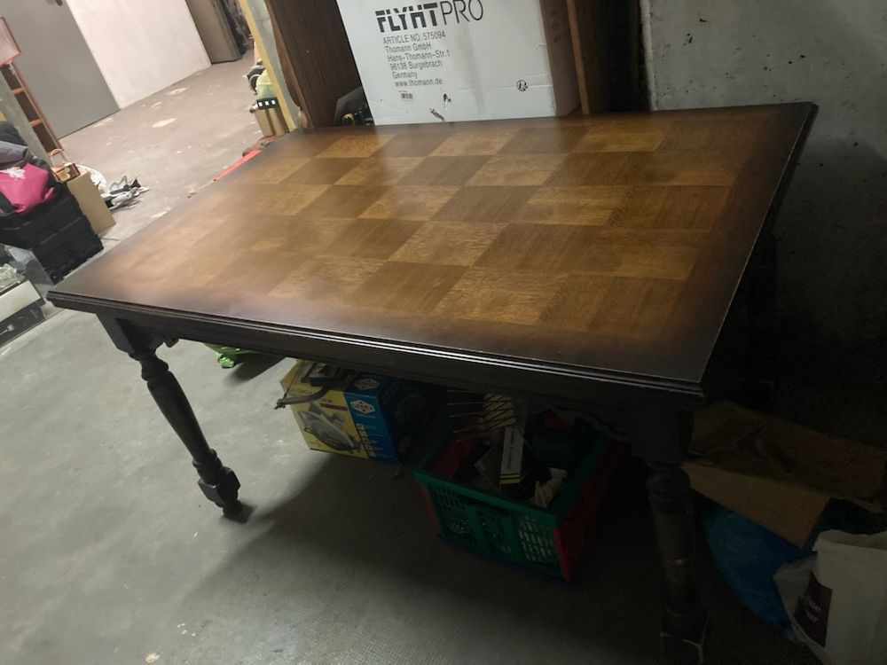 Table a manger. Meubles