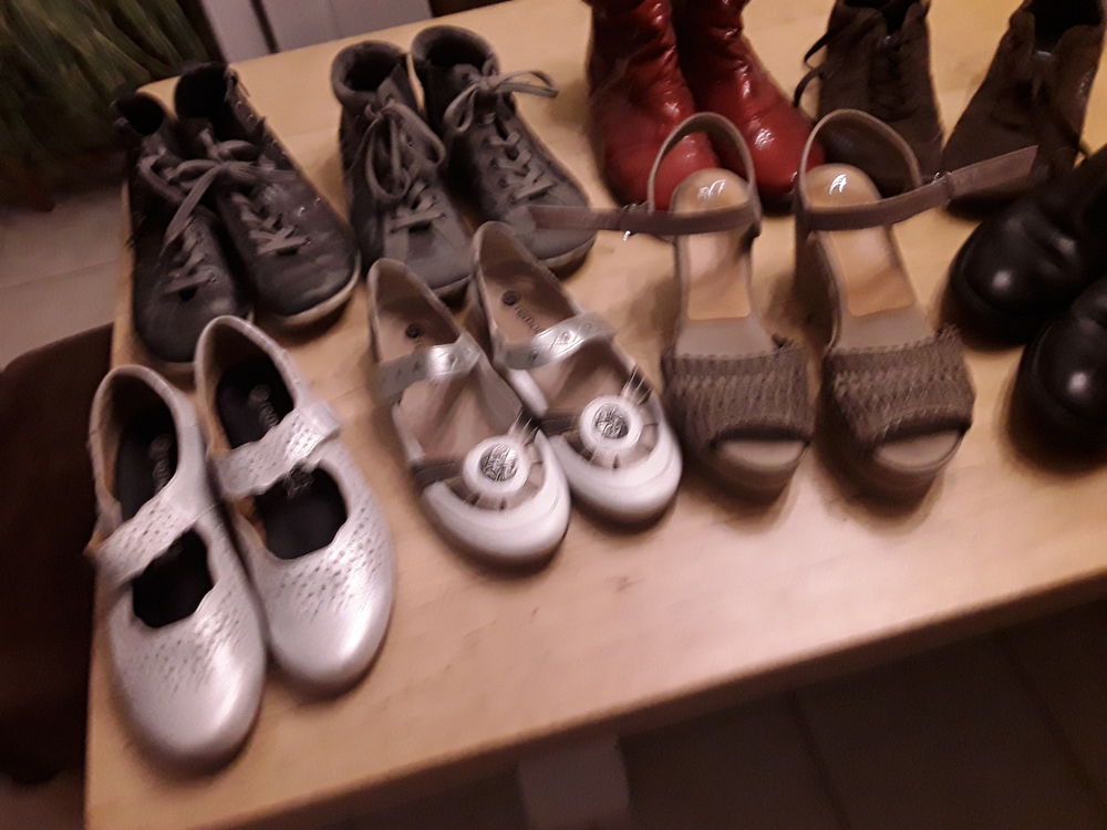 lot de chaussures bon &eacute;tat voir neuves taille 39 Chaussures