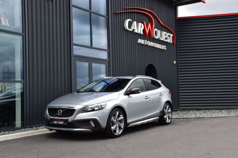 Volvo V40 D3 150 Momentum Business 2016 occasion Pontivy 56300