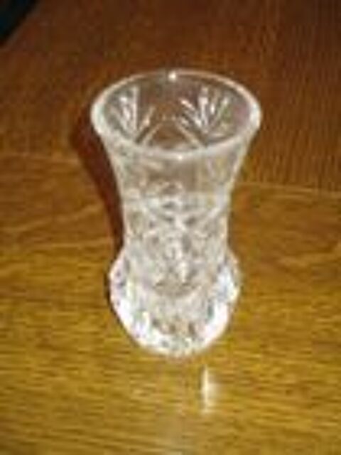 Petit vase en cristal 7 Mérignies (59)