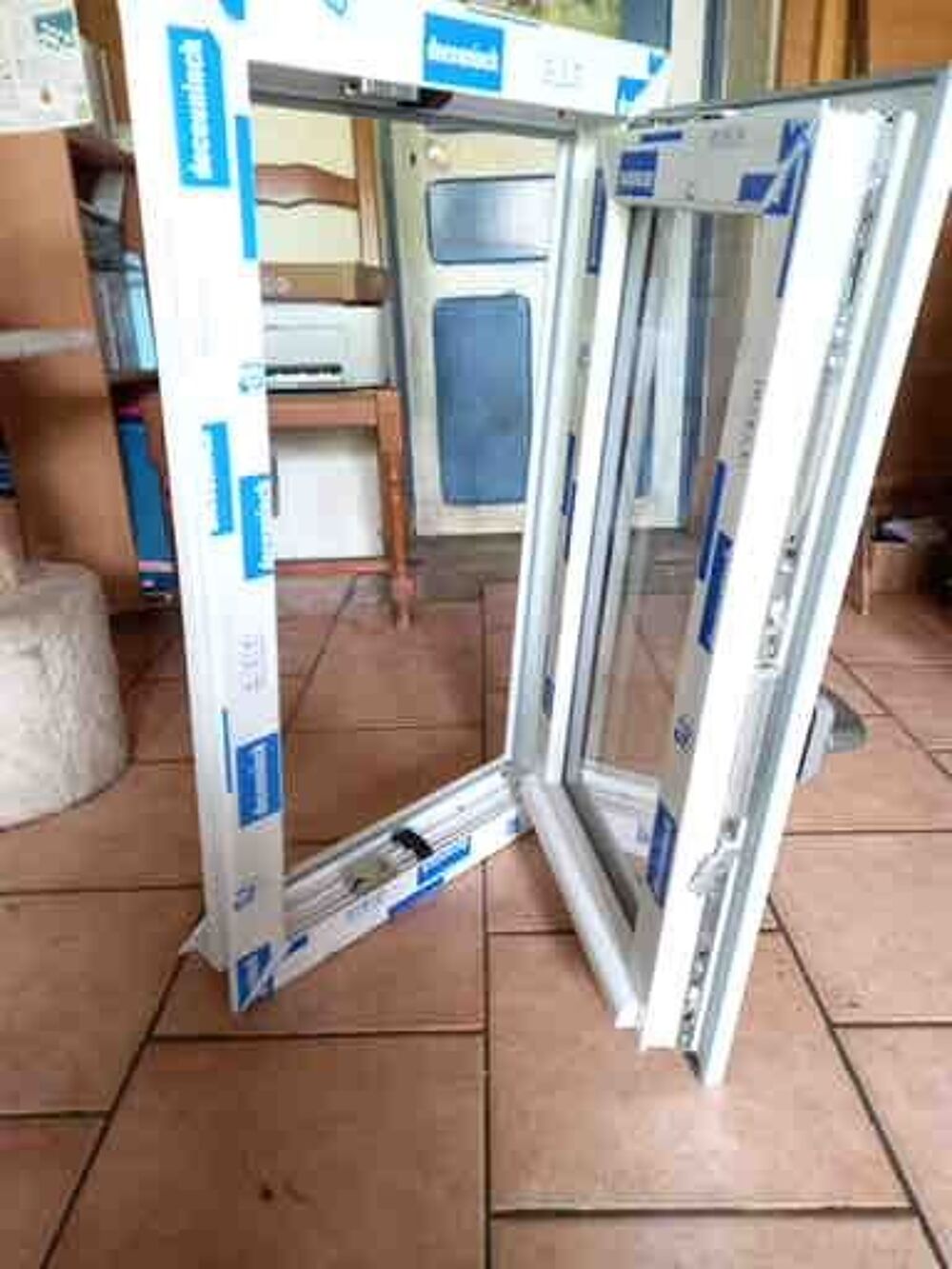 FENETRE DE SALLE DE BAIN Bricolage