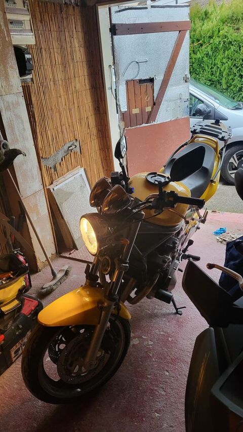Moto SUZUKI 2003 occasion Meyzieu 69330