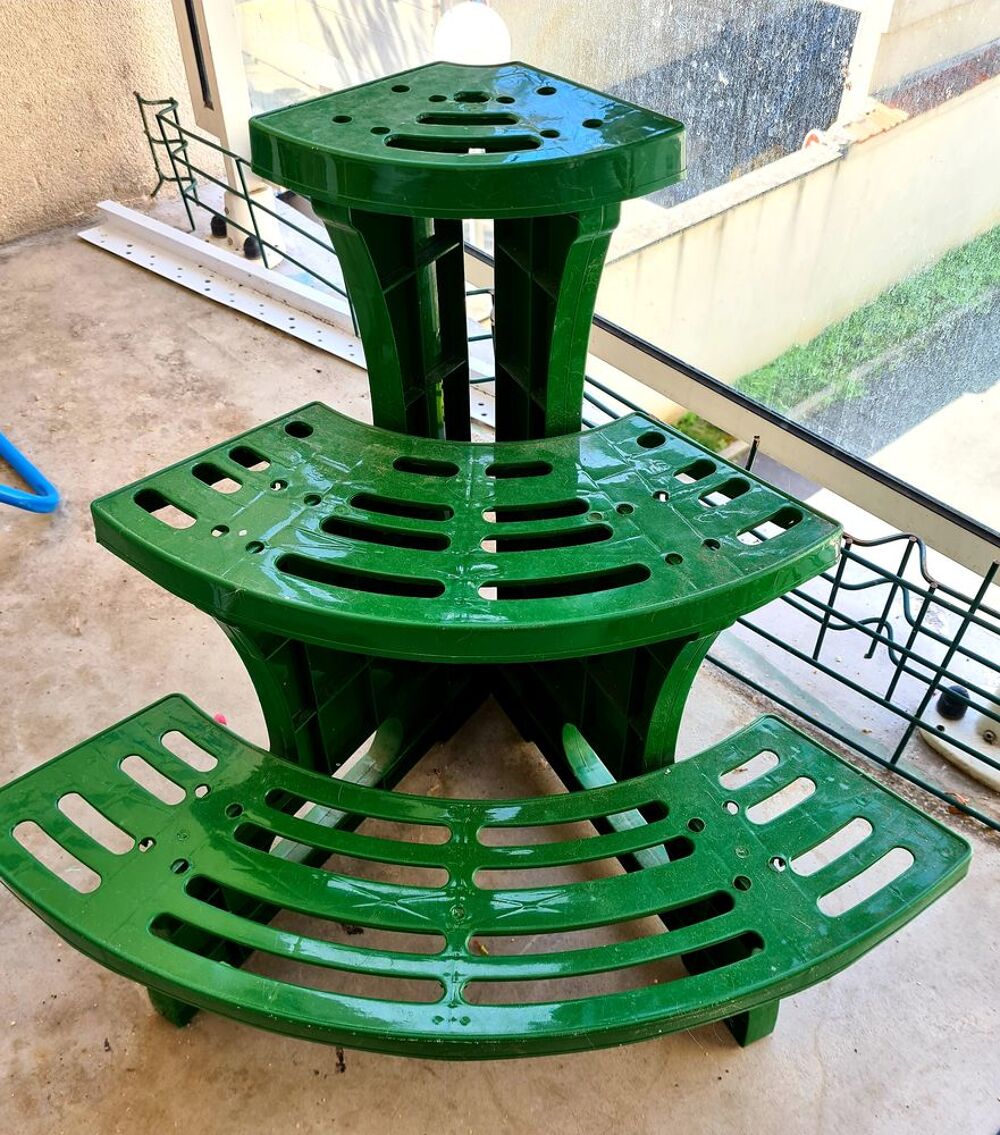 &eacute;tag&egrave;res pour jardini&egrave;res Jardin