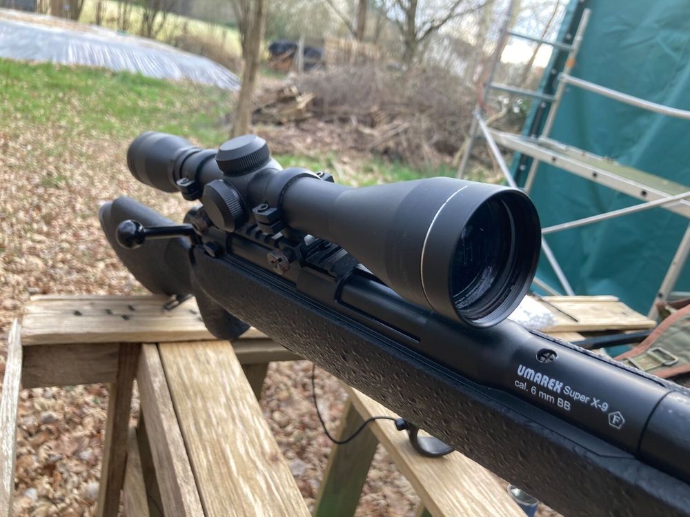 R&eacute;plique de sniper air soft avec culasse et douille amovible Sports