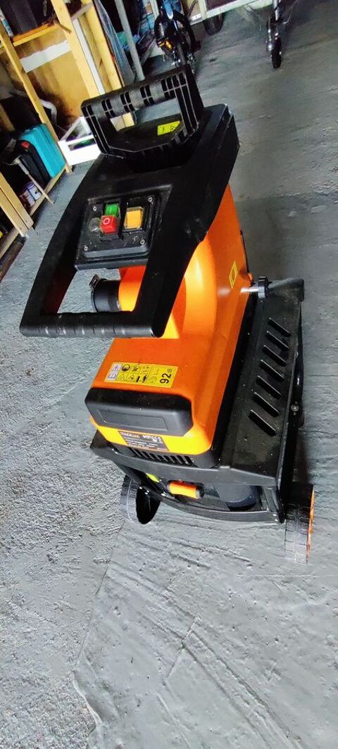 Broyeur v�g�taux 100 Caux (34)