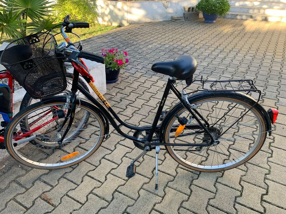  v&eacute;lo VTT+ v&eacute;lo femme avec le porte v&eacute;lo sur attache Vélos
