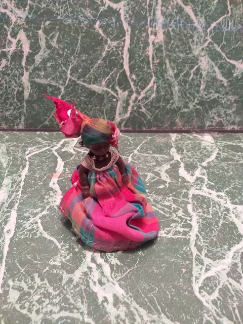  Martinique   Poup�e Cr�ole 6 Tours (37)