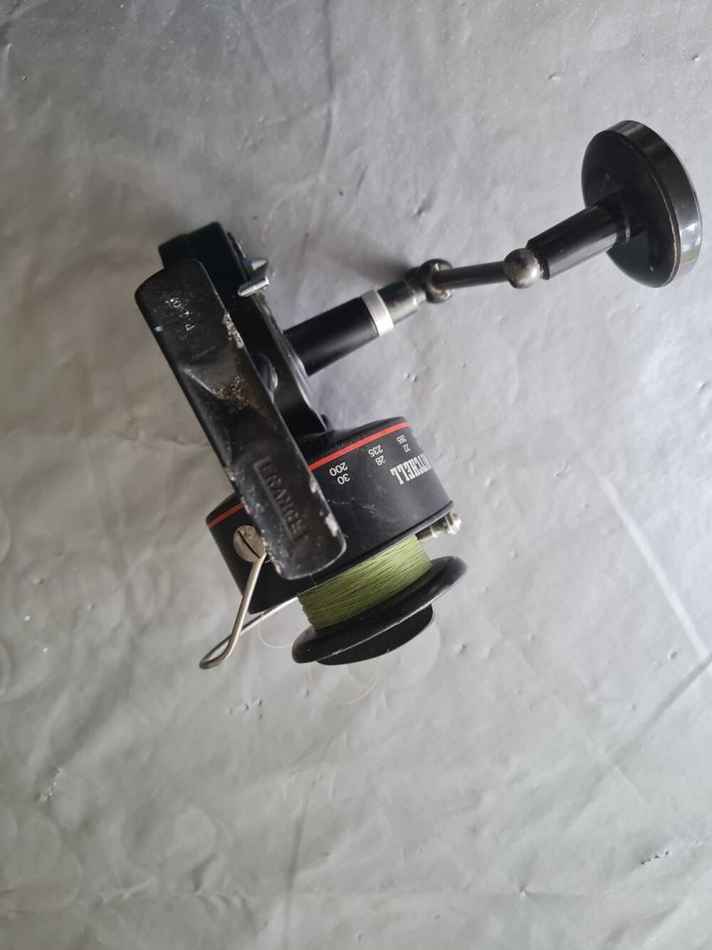 Ancien moulinet de p&ecirc;che au lancer en mer MITCHELL 486 Sports