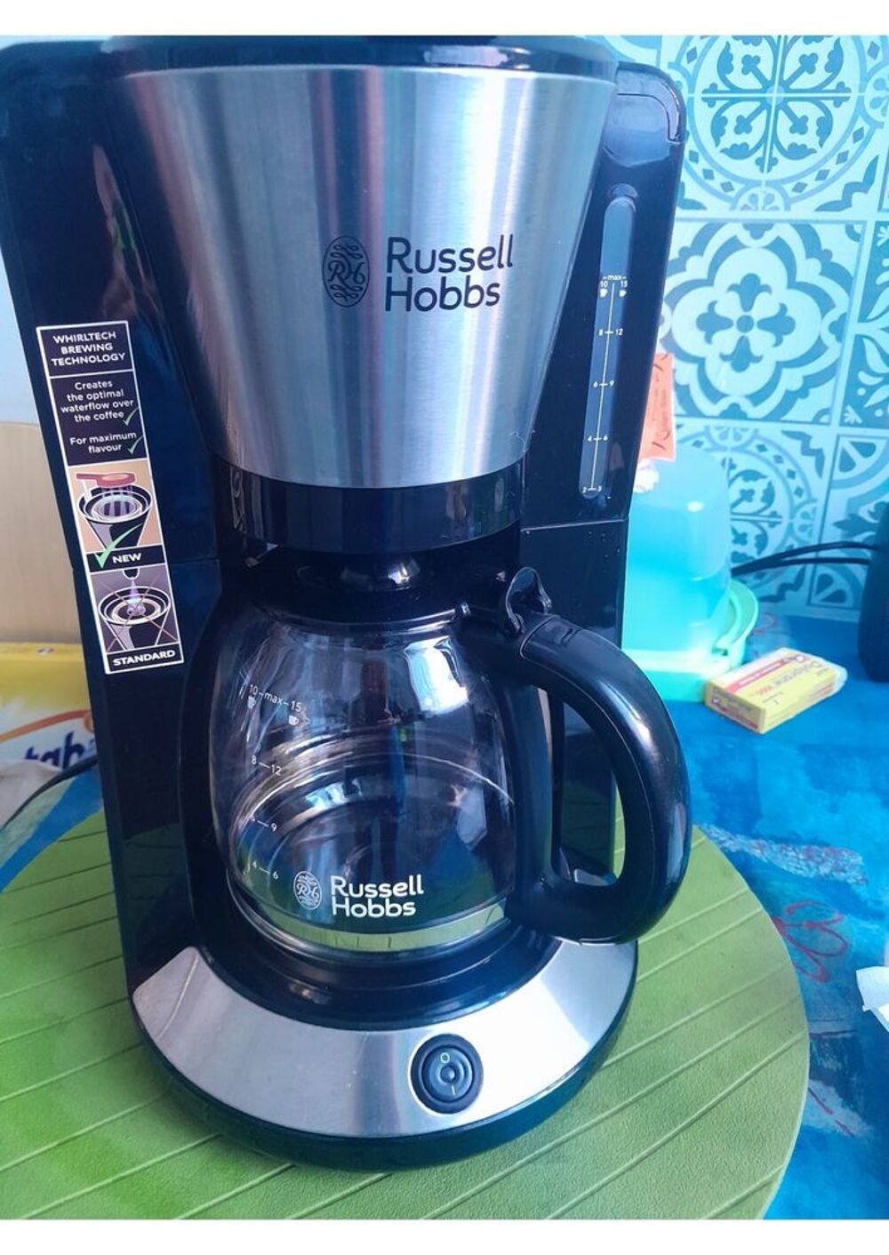 Cafeti&egrave;re RUSSELL HOBBS &eacute;ta IMPECCABLE Electromnager