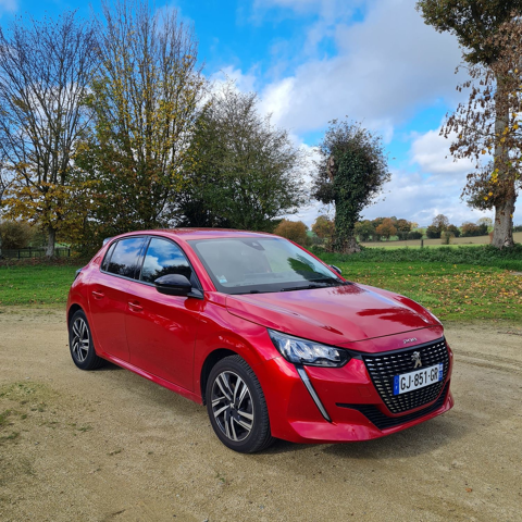 Peugeot 208 PureTech 100 S&S EAT8 Allure Pack 2022 occasion Cossé-le-Vivien 53230