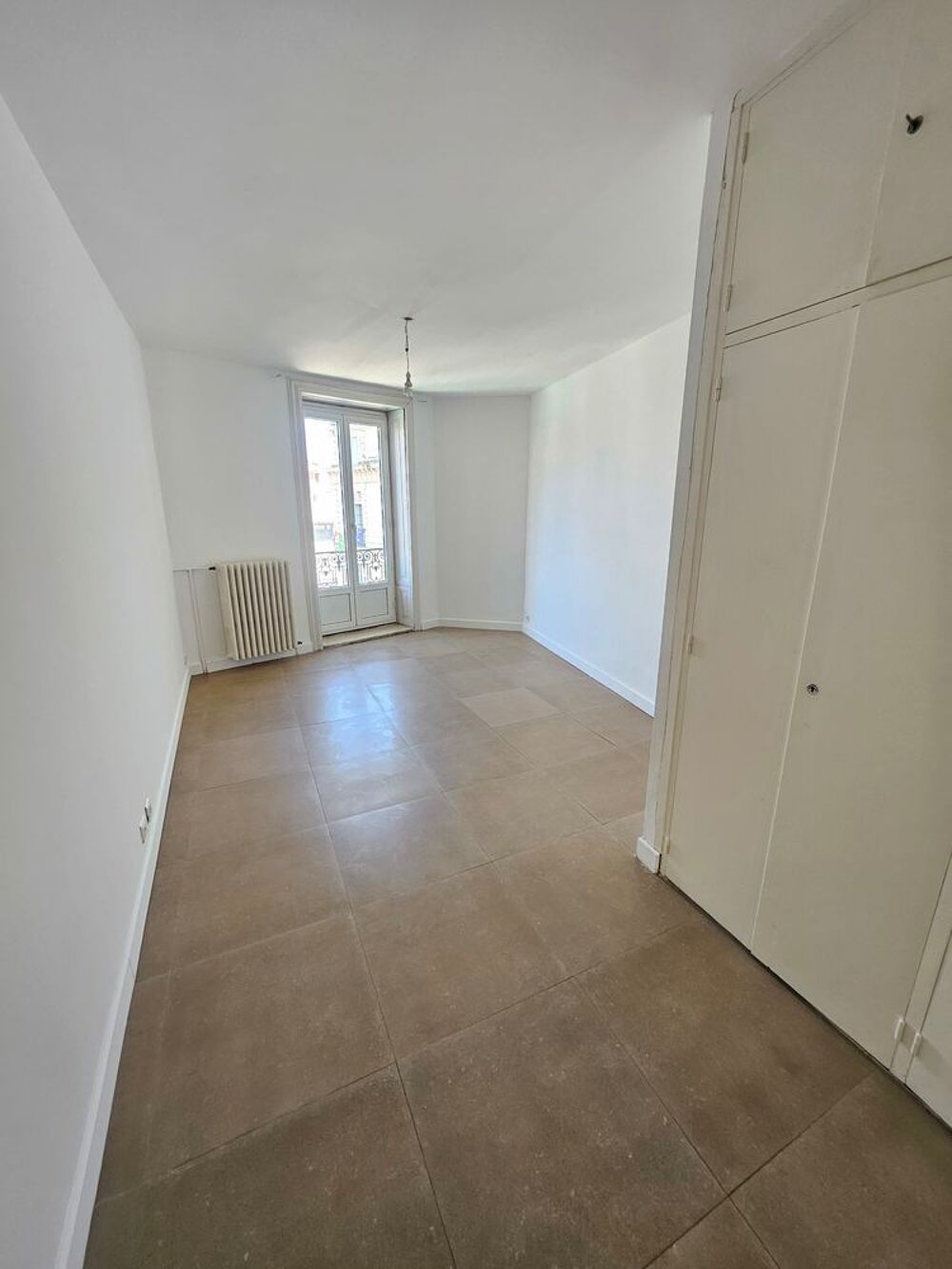 Location Appartement A louer grand 4 pièces centre historique de Montpellier Montpellier