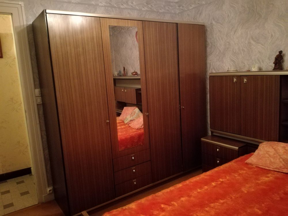 Chambre compl&egrave;te bon &eacute;tat nombreux rangements Meubles