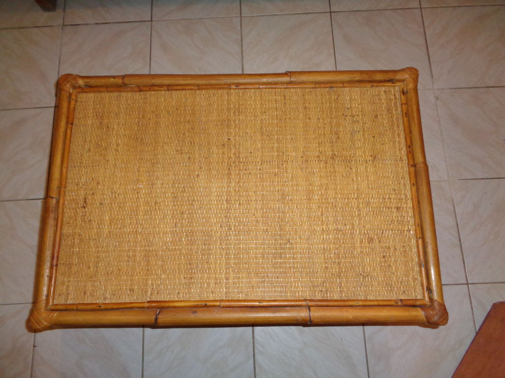 Table basse en rotin Meubles
