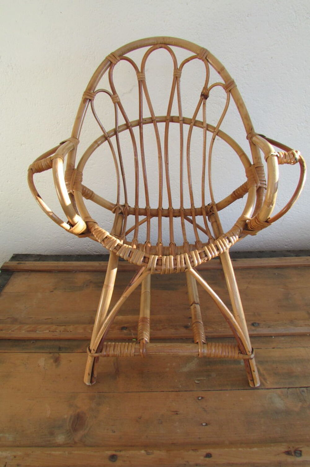 Chaise enfant en rotin, forme coquille Meubles