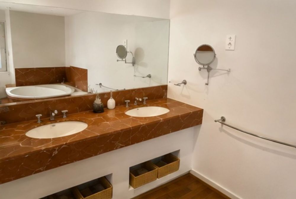 Location Duplex/Triplex Duplex atypique de 120 m² avec terrasse tropézienne ? Bézier Béziers