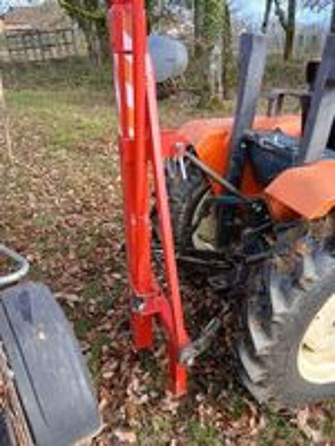   Grue manuelle sur 3 point micro tracteur 