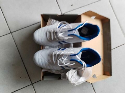 Une paire de baskets sport 35 Marseille 3 (13)