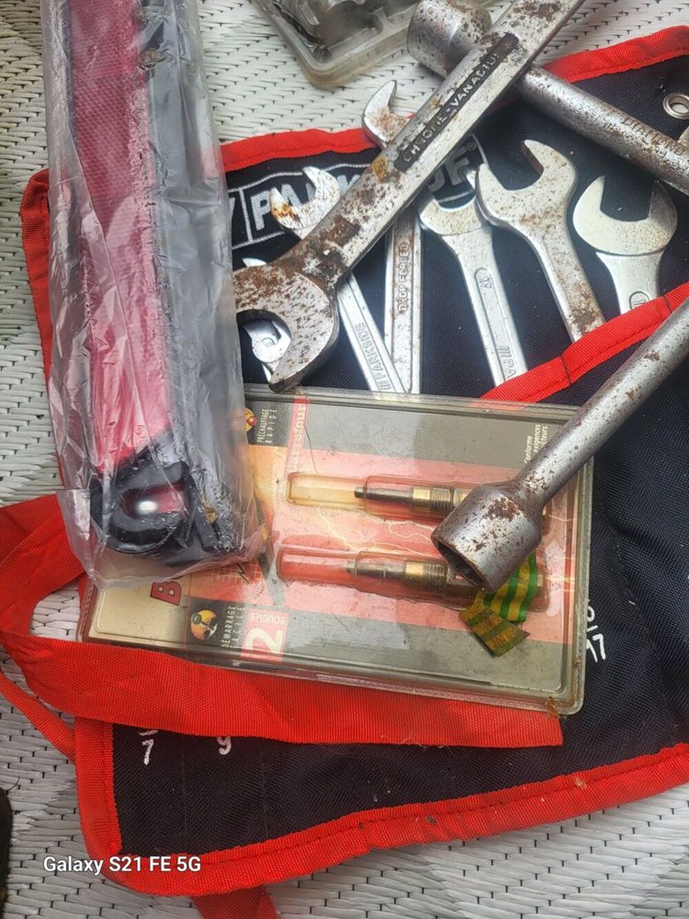 Lot divers outils v&eacute;hicule Bricolage
