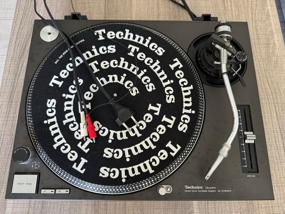 Platine Vinyle Technics SL1200 MK2 Audio et hifi