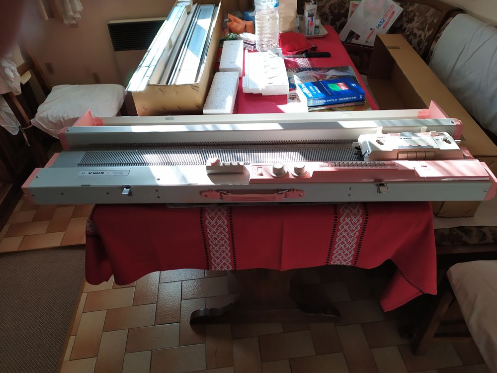Machine &agrave; tricoter double fonture Electromnager