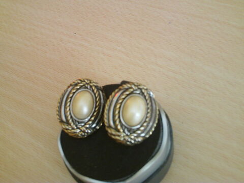 Vieille boucle d'oreilles or fin perles clips N�989 10 Beaune (21)