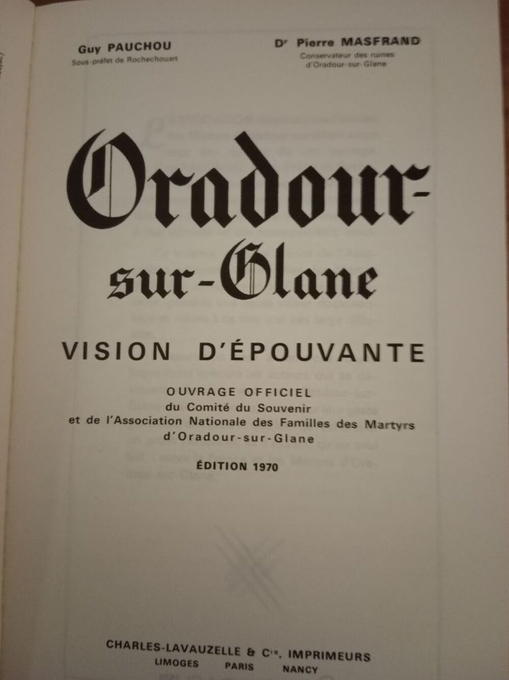 ORADOUR SUR GLANE Vision d'&eacute;pouvante Livres et BD