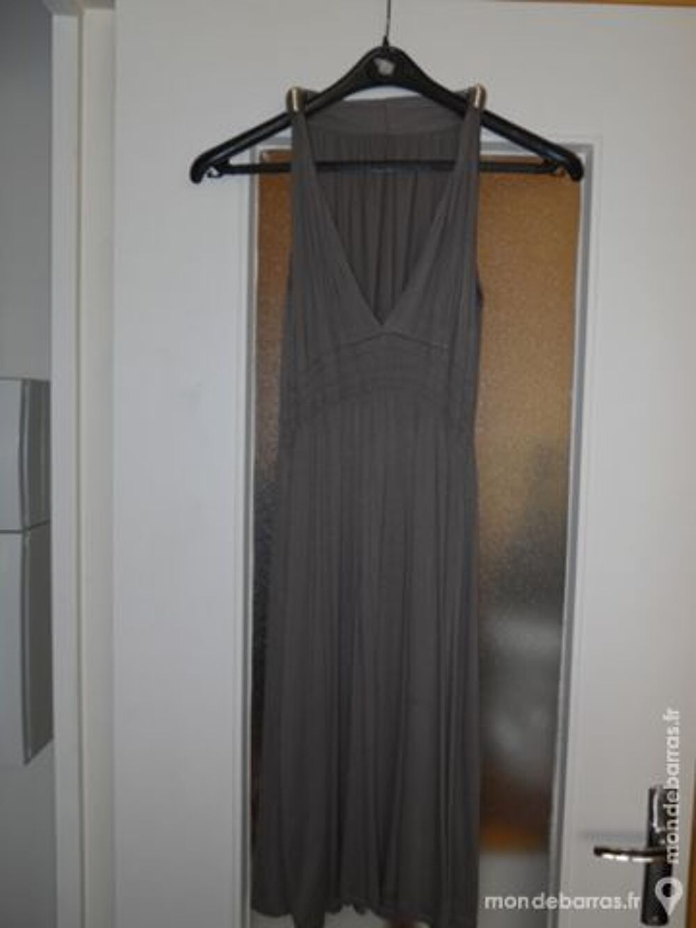 Robe mi-long sans manches marron, T 38, neuve Vêtements