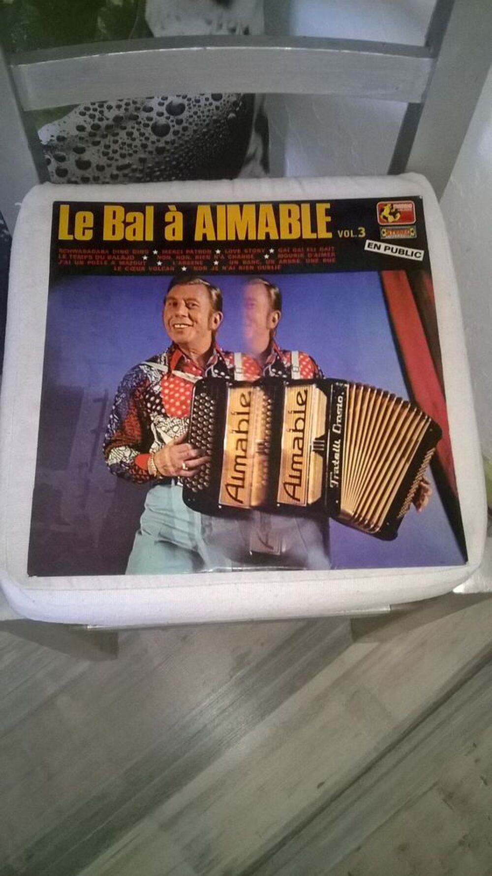 Vinyle Aimable
Le Bal A Aimable Vol. 3
Excellent etat
En CD et vinyles