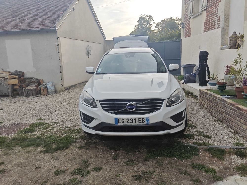 XC60 2.4D AWD 163 Summum 2018 occasion 60300 Senlis