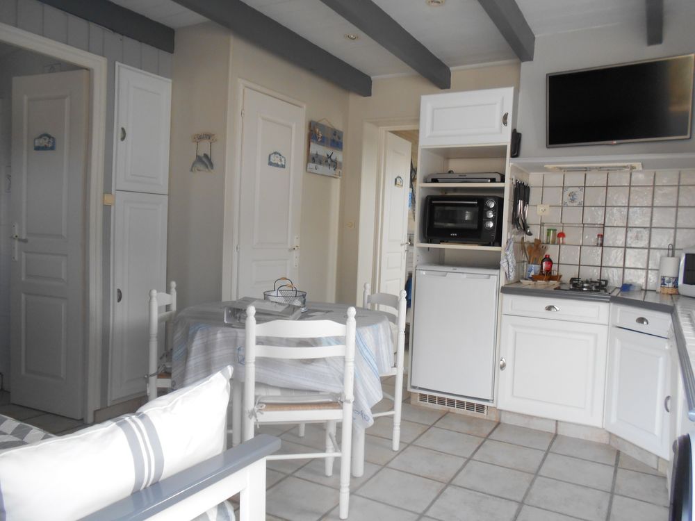   ILE de RE, avec vélos, wifi, linge, parking gratuit.. Poitou-Charentes, Saint-Martin-de-Ré (17410)
