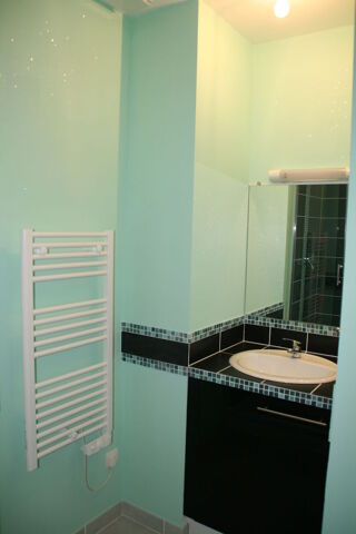  Appartement à louer 3 pièces 60 m²