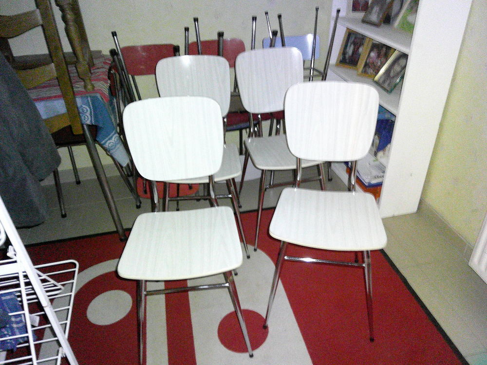 chaises tables et tabourets en formica Meubles