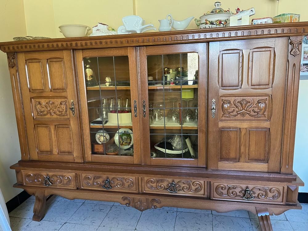 Jolie vitrine Meubles