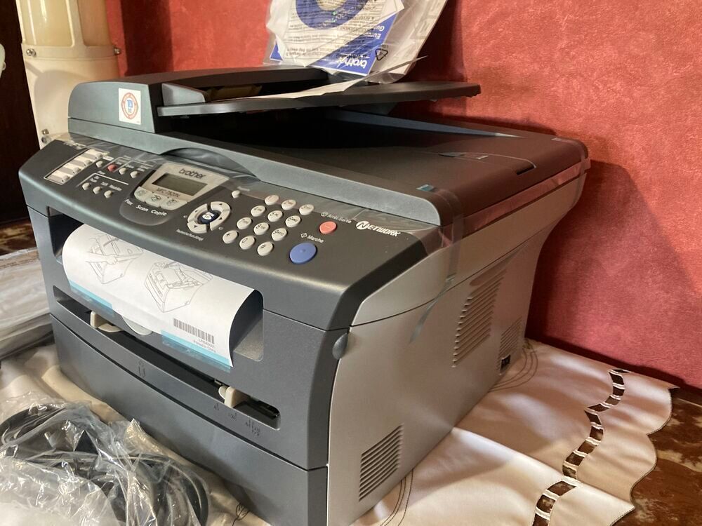   Imprimante laser neuve. 