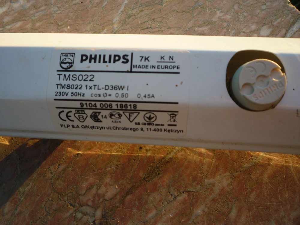 Support n&eacute;on /plafonnier/r&eacute;glette/Philips Bricolage
