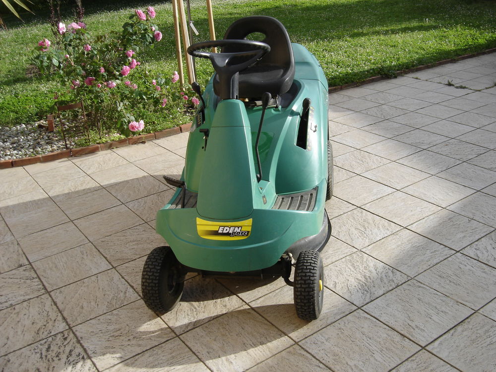 Tondeuse Autoport&eacute;e F72 Jardin