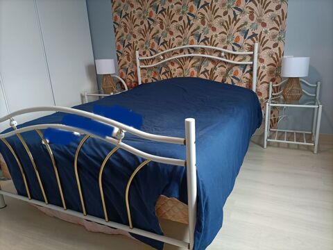 Lit 140X190 + deux chevets en mtal blanc 90 Saint-Porchaire (17)