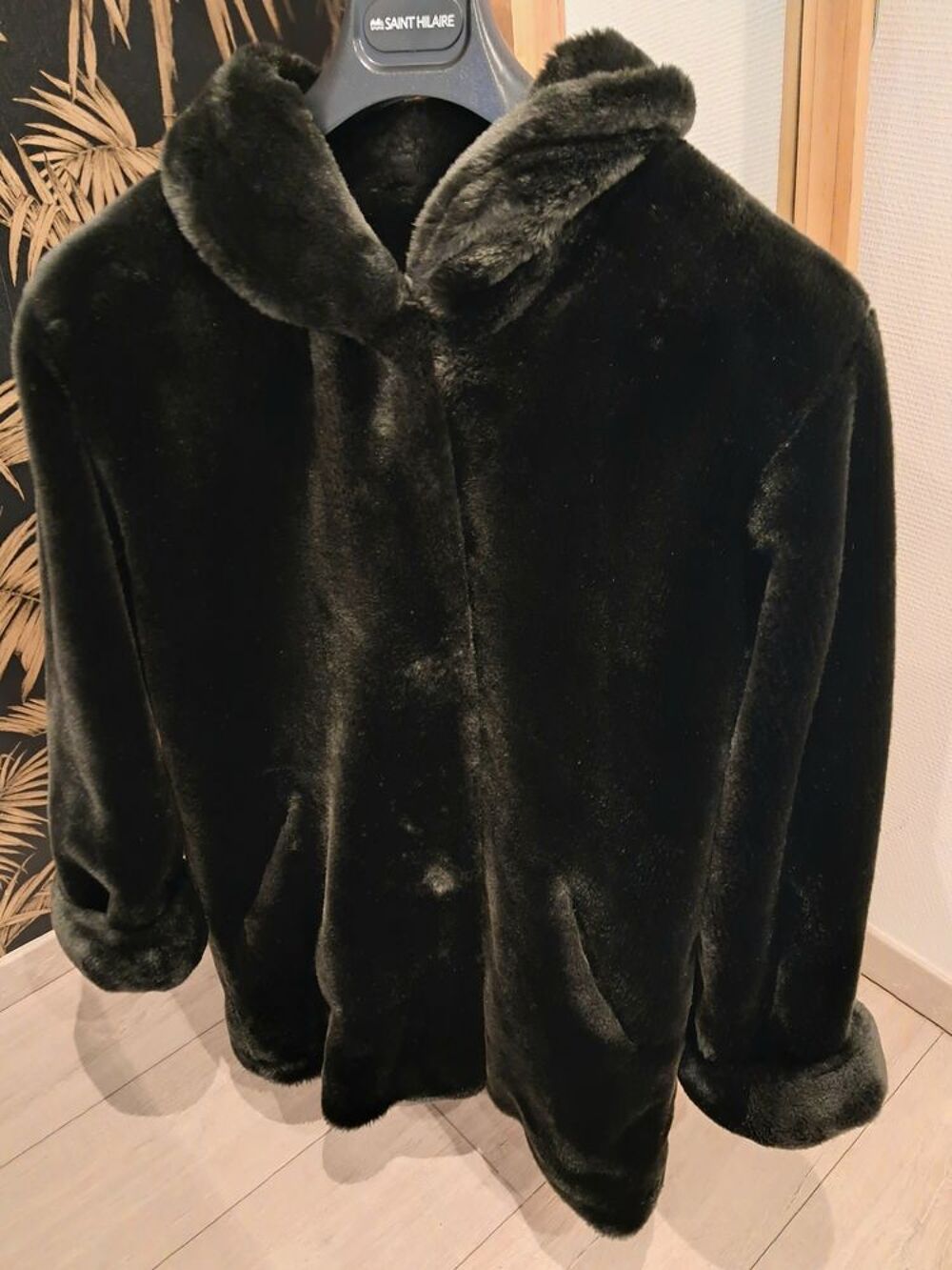 Manteau fourrure synth&eacute;tique marron Vtements