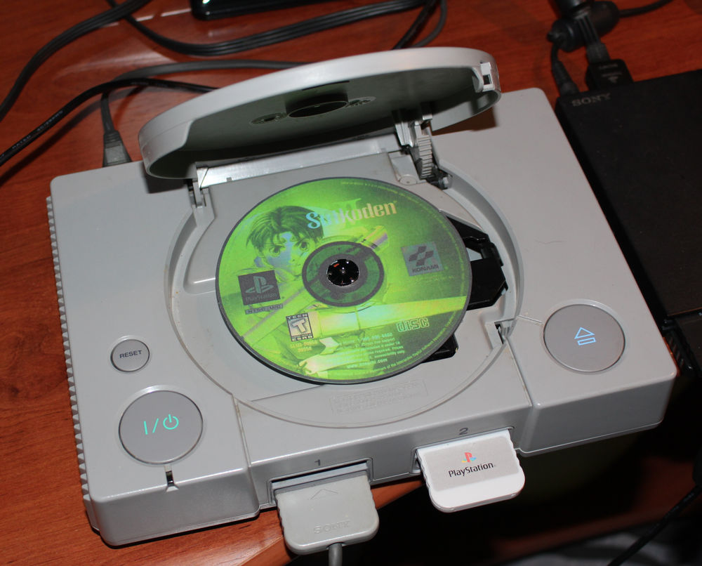 Suikoden II PS1 playstation 1 Consoles et jeux vidéos
