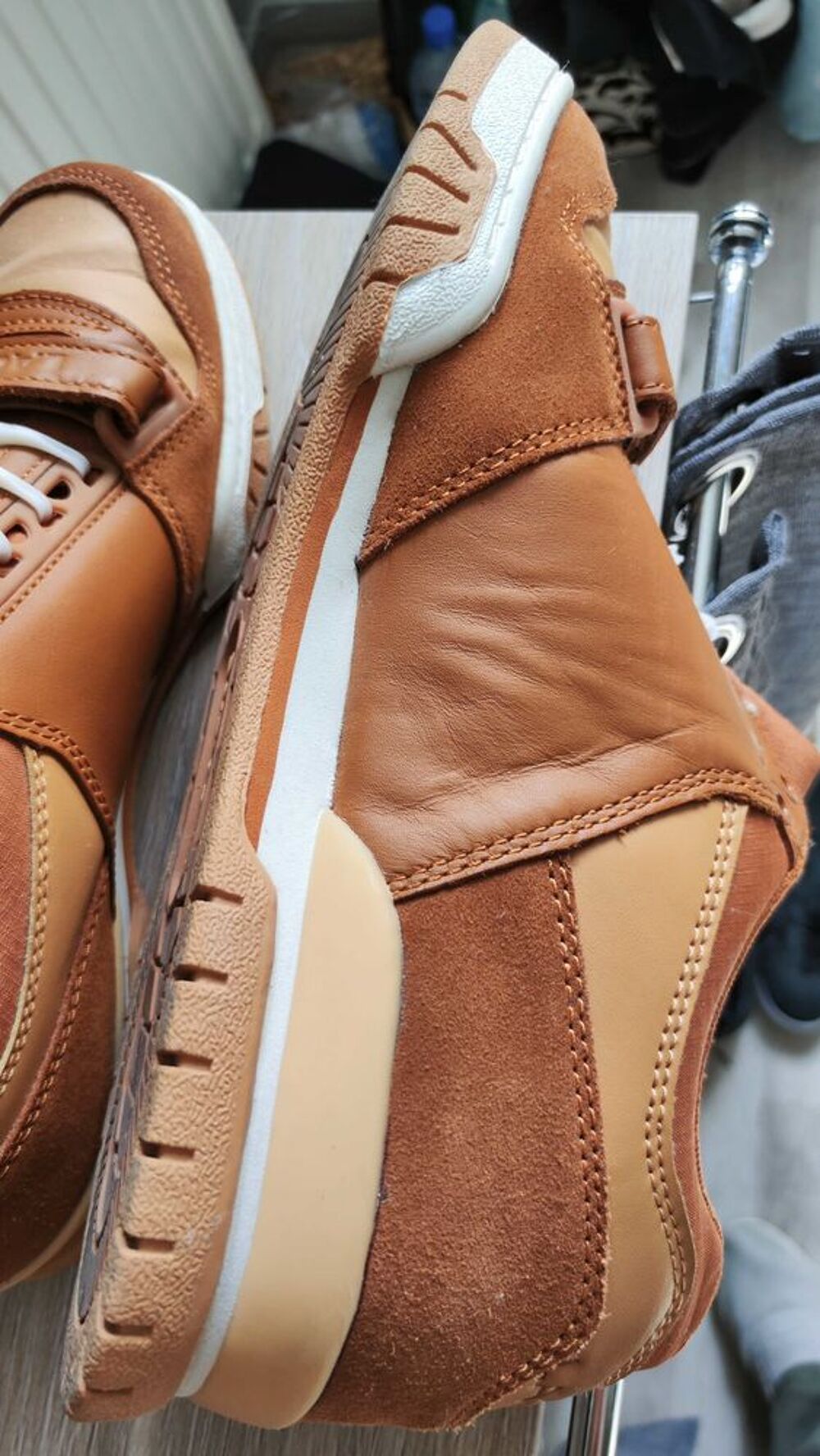 snekers Lacoste cuir jamais port&eacute;es Chaussures