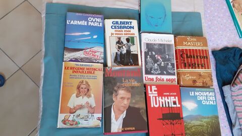 Lot de 9 livres divers reliés avec jacquette 24 Grisolles (82)