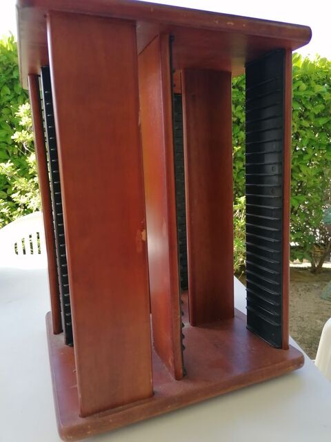 range cd en bois 15 Valbonne (06)