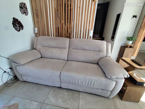 canap� 3 places 550 Saint-Florent-sur-Auzonnet (30)