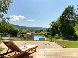  Chalet � vendre 8 pi�ces 230 m�