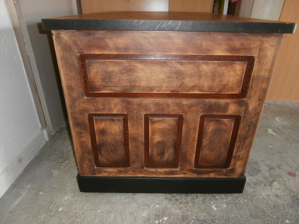 Tr&egrave;s beau Bureau Ann&eacute;e 50 bois massif "relook&eacute;" Meubles