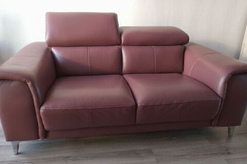 Canap� en cuir de vachette 2 places violet fonc� 750 Villejuif (94)