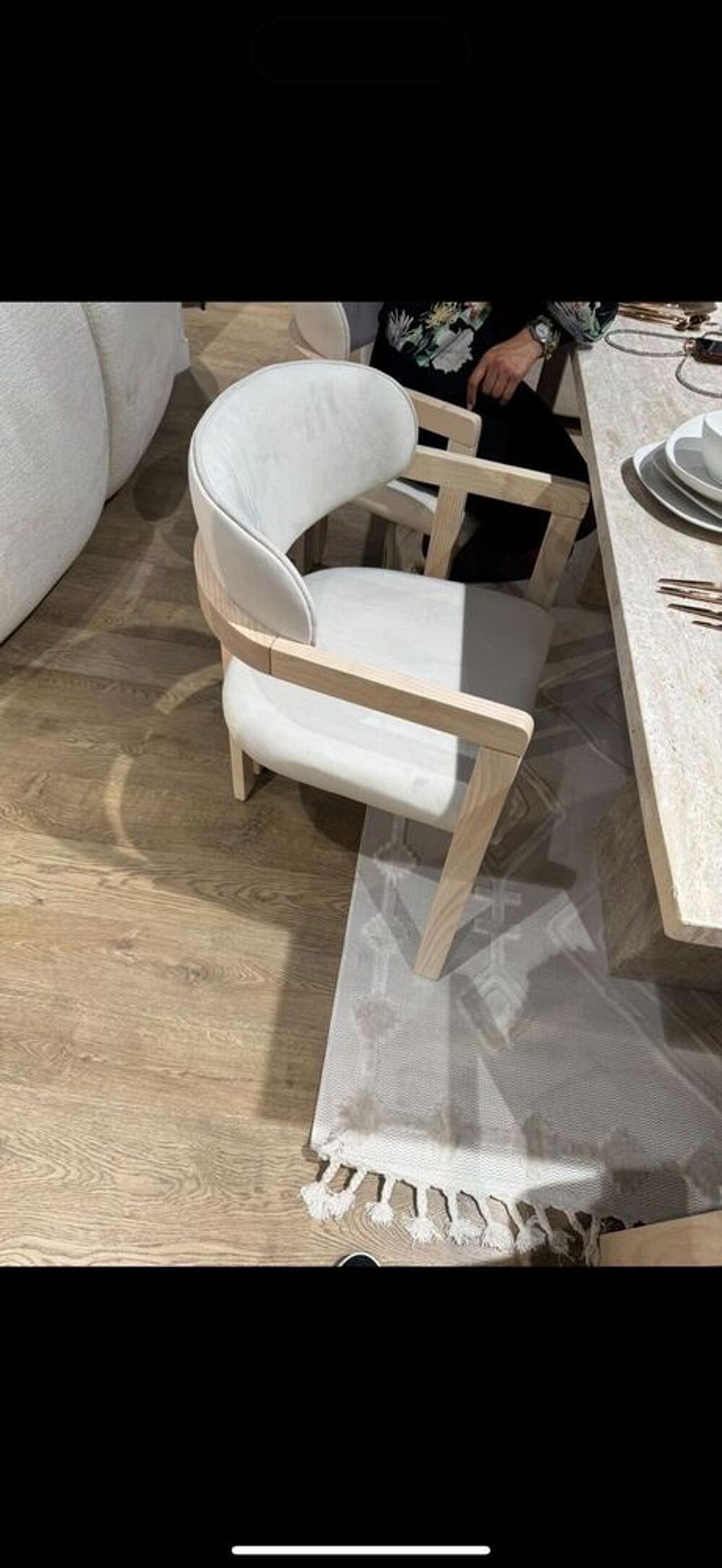 table travertin massif (vraie pierre) avec 6 chaise Meubles